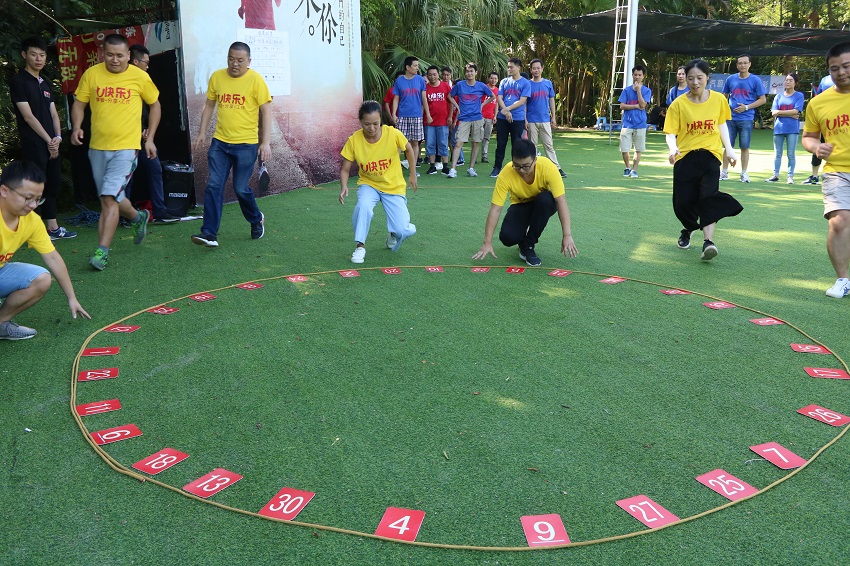 深圳華普微電子銷售團(tuán)隊(duì)拓展訓(xùn)練活動(dòng)取得圓滿成功
