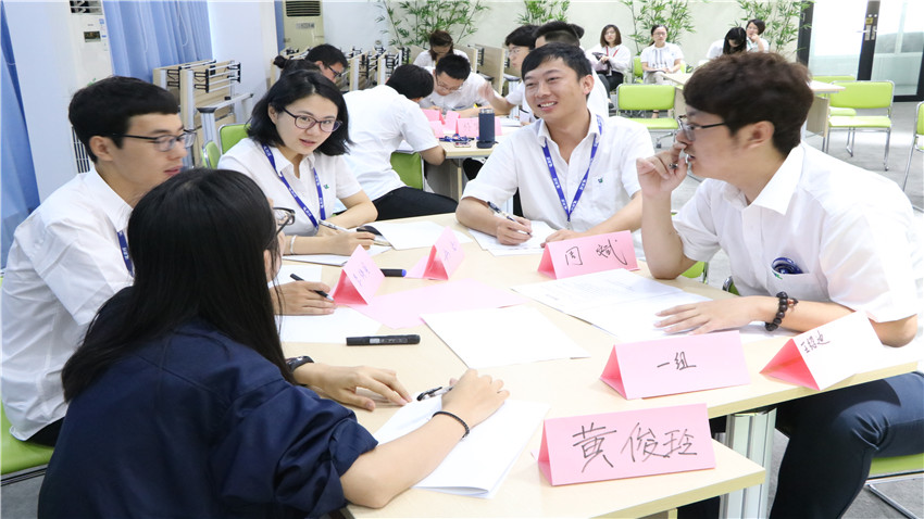 鵬輝能源古鎮(zhèn)奔跑活動圓滿結(jié)束！