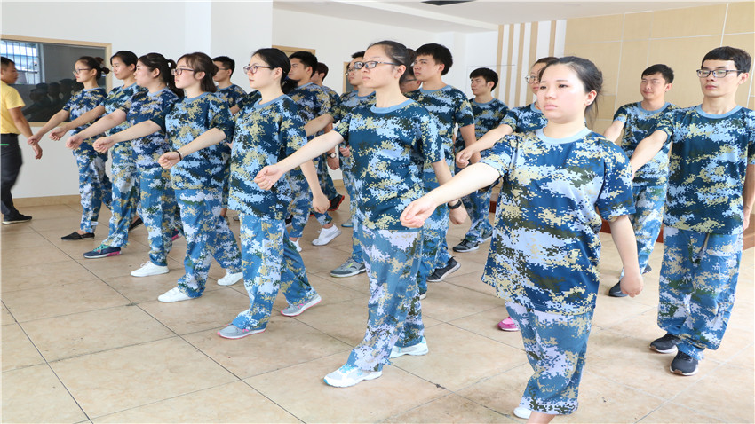鵬輝能源古鎮(zhèn)奔跑活動圓滿結束！