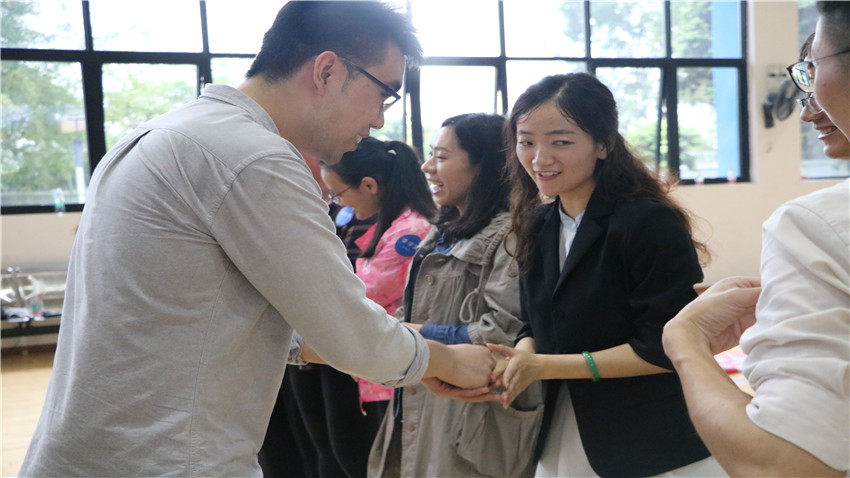 中國(guó)民航中南空管局管制中心與廣州市中級(jí)人民法院、文德路小學(xué)交流拓展活動(dòng)