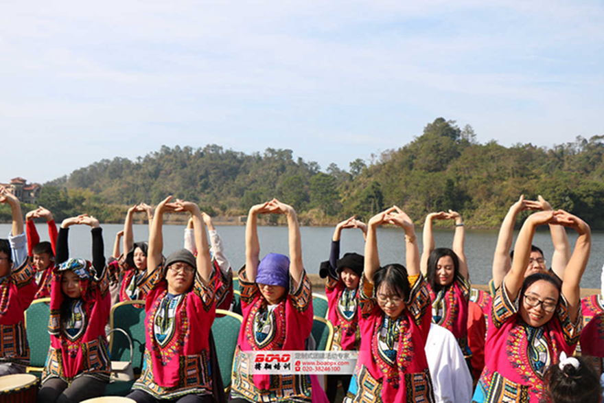 深圳訊得達(dá)教育萬(wàn)綠湖百人非洲鼓拓展團(tuán)建活動(dòng)