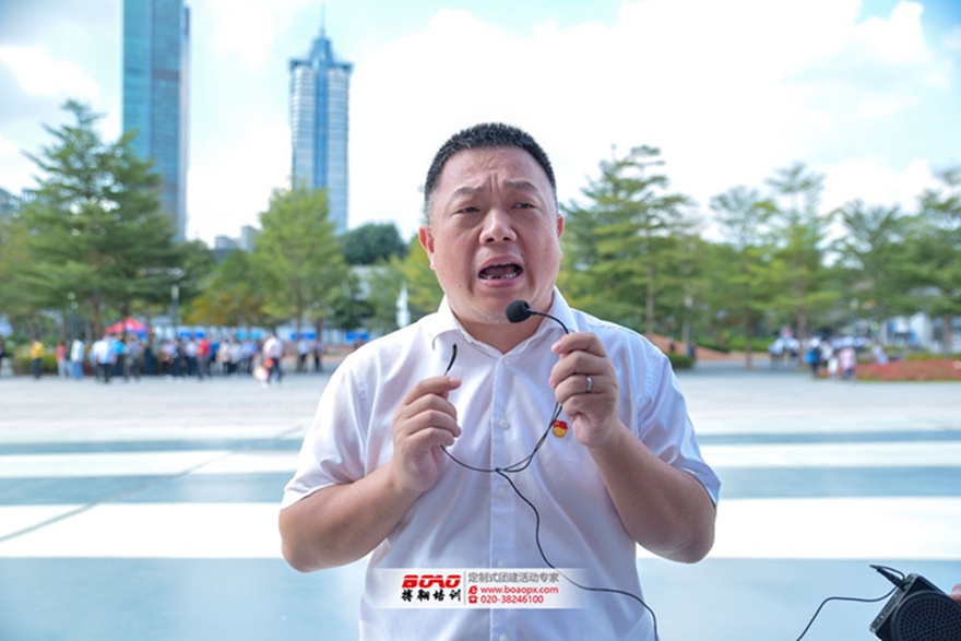 追夢(mèng)佛開，用汗水澆灌收獲，以實(shí)干篤定前行